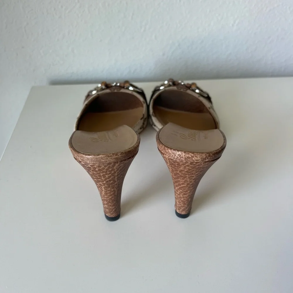 Gucci Brown Kitten Heel Shoes with Bow Detail - Picture 5 of 10